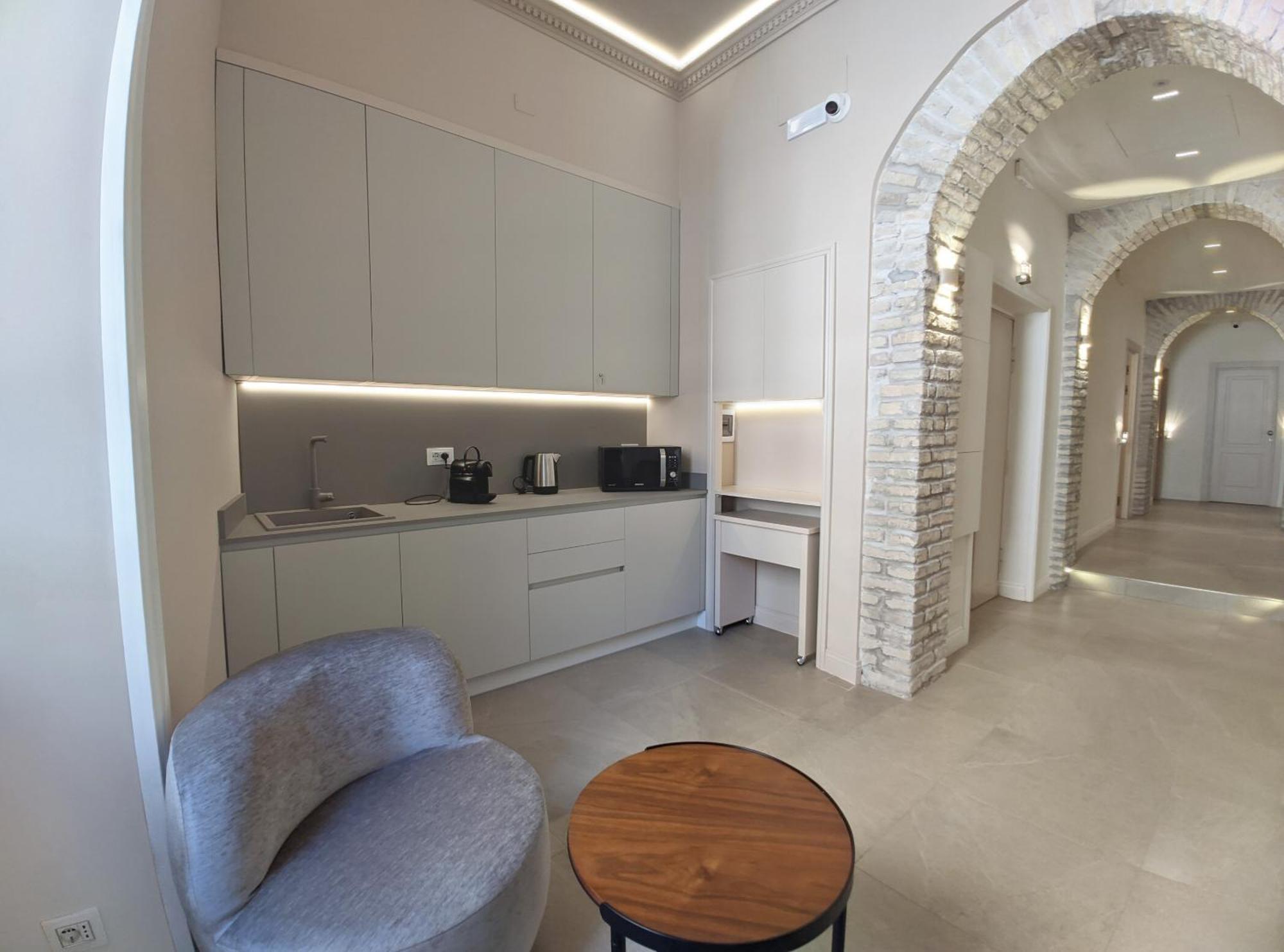 Astom Suites Рим Екстериор снимка