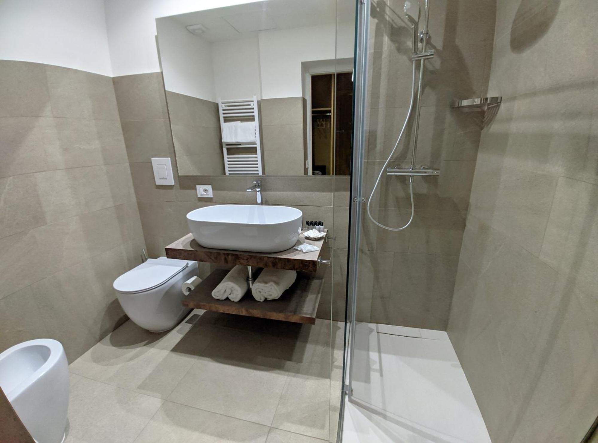 Astom Suites Рим Екстериор снимка