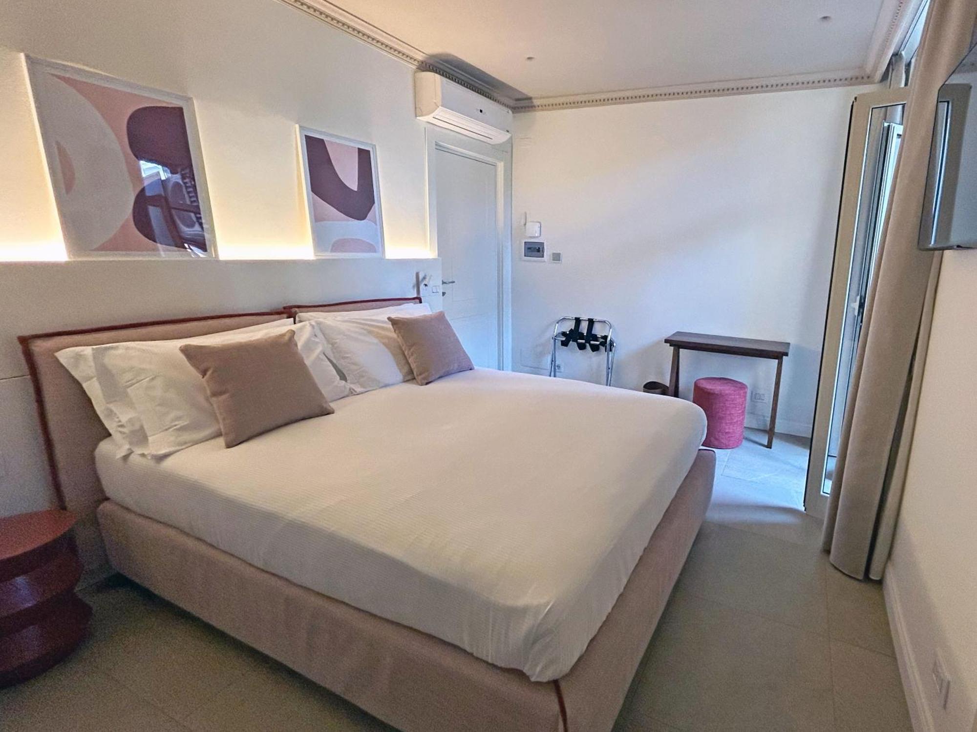 Astom Suites Рим Екстериор снимка