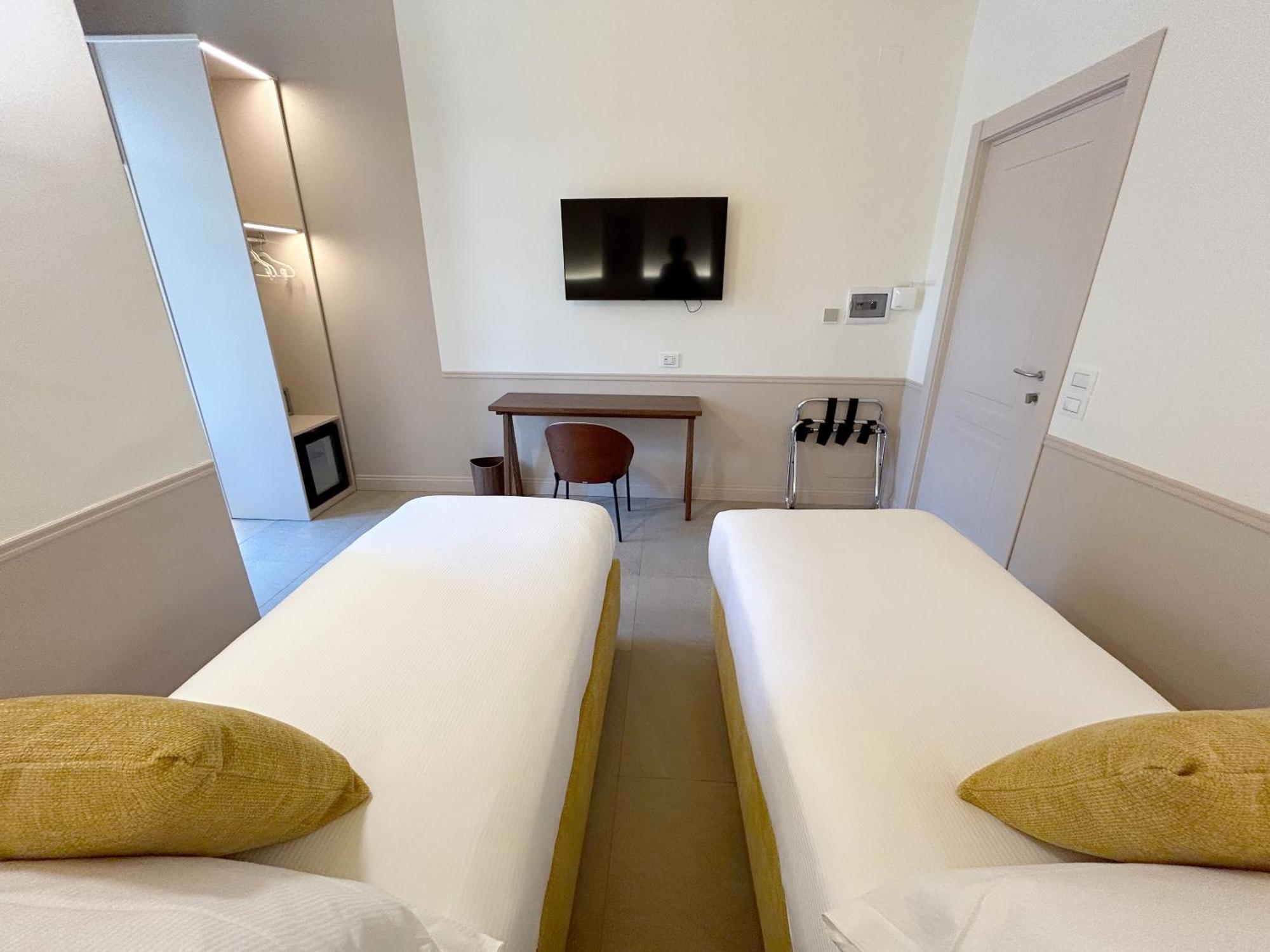 Astom Suites Рим Екстериор снимка