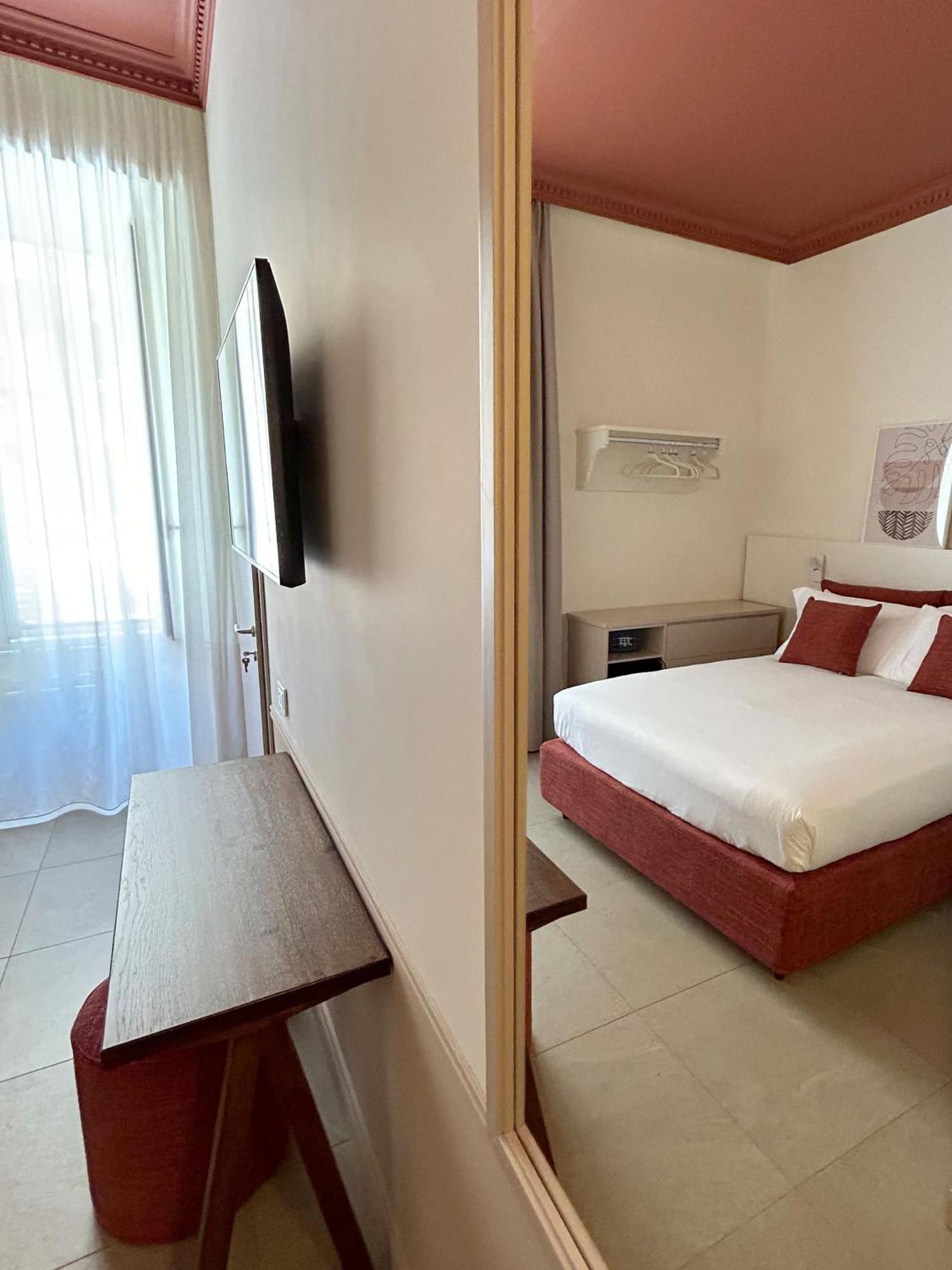 Astom Suites Рим Екстериор снимка