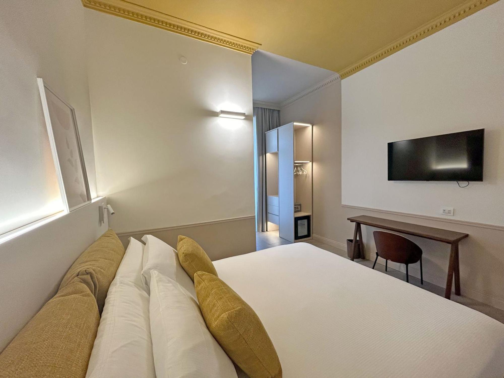 Astom Suites Рим Екстериор снимка